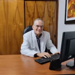 Dr.-Boris-Nicolai-Chicoma-Chankay-Psiquiatra-en-la-molina-y-santa-anita.webp